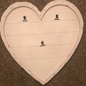 Heart-Shaped Frame with 3 clips for pictures